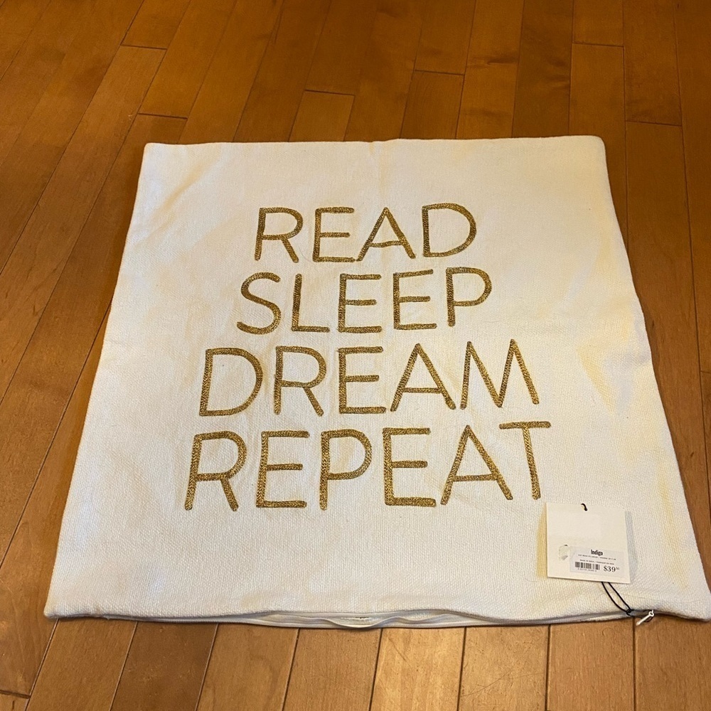 Indigo NWT Cotton Cushion Case Cover White with Wording Read Sleep Dream Repeat